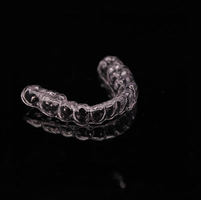 Estetika Tinggi Ortho Retainer Orthodontic Gigi Retainer Hampir Tak Terlihat Rata-rata Kenyamanan