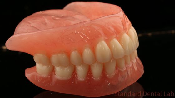 Pembuatan panas Ivoclar Full Acrylic Denture Dental Lab Keakuratan Tinggi Keuntungan Estetika Tinggi